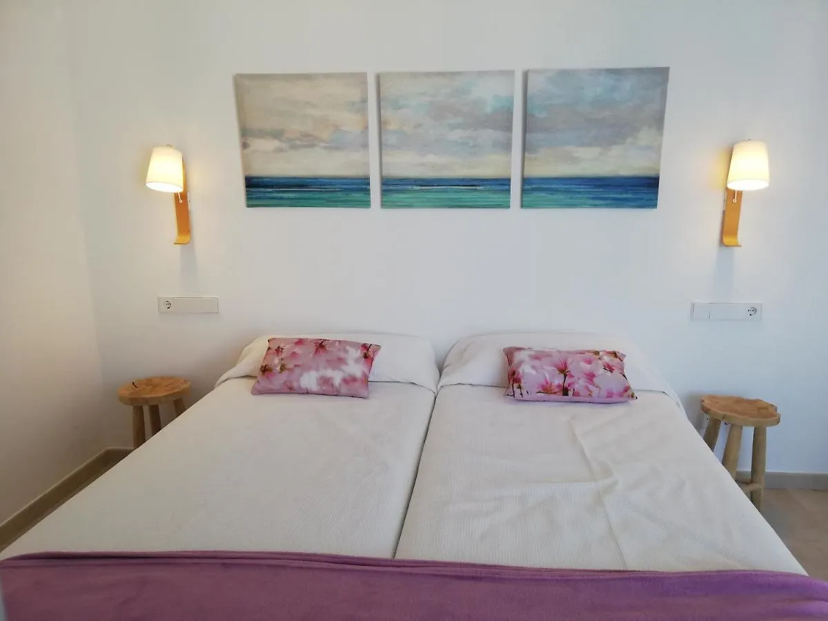 Apartahotel Apartamentos Villa Primera Cala Figuera
