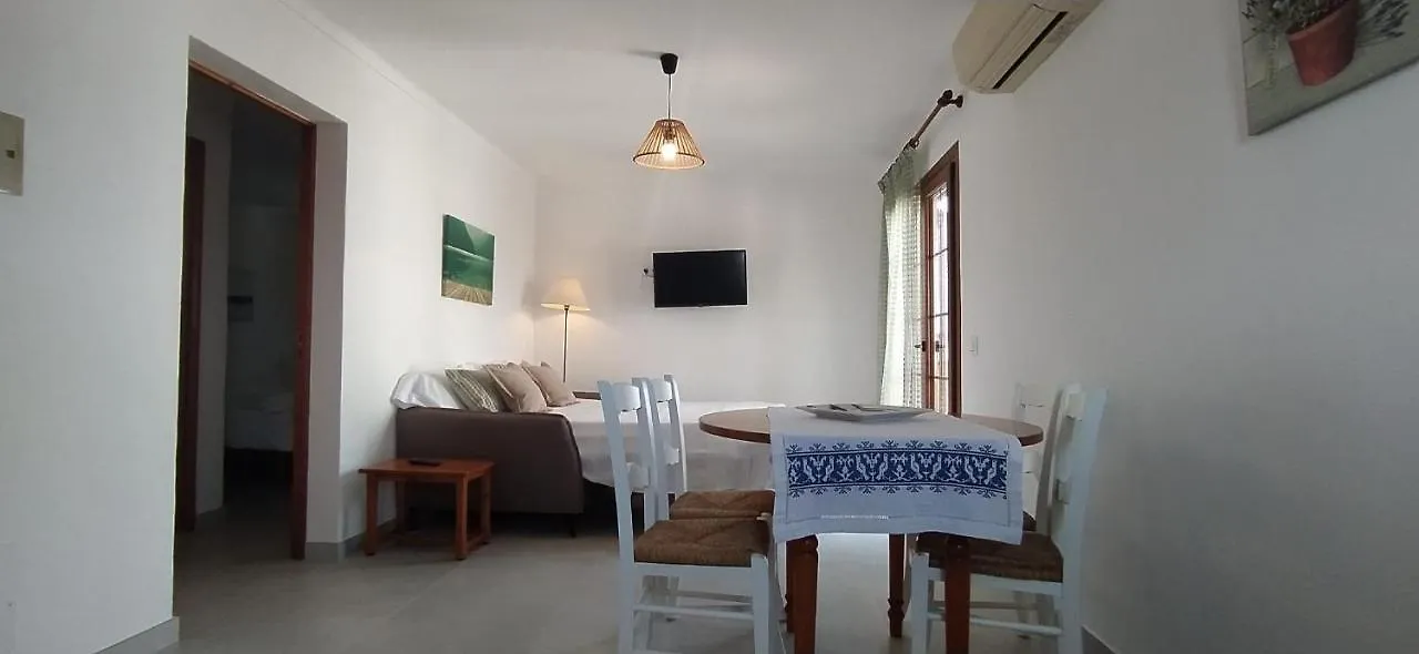 Apartahotel Apartamentos Villa Primera Cala Figuera