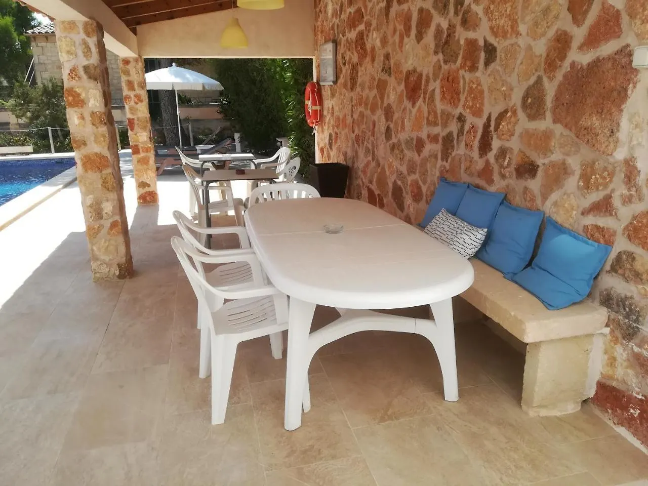 Apartamentos Villa Primera Cala Figuera  Apartahotel