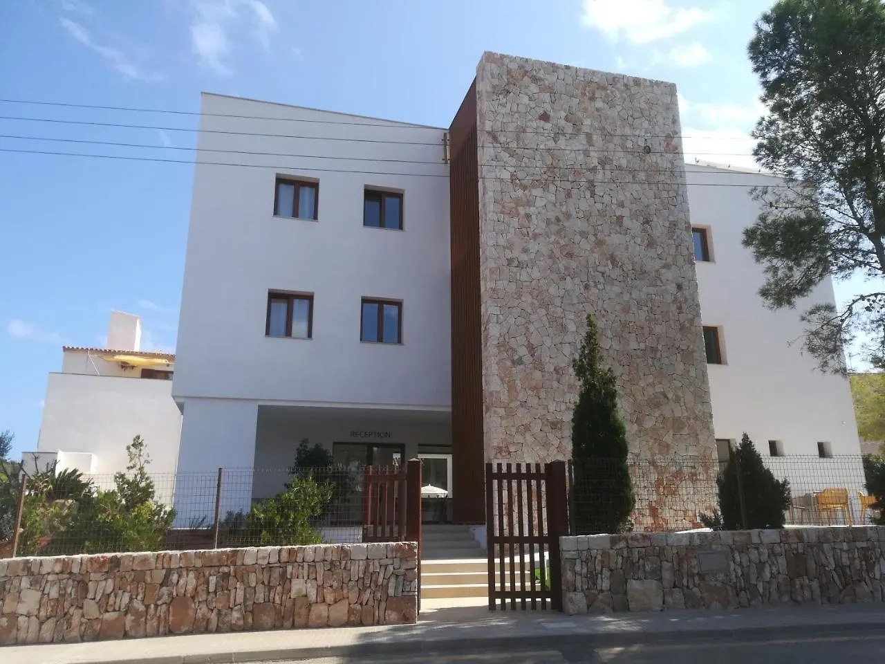 Apartahotel Apartamentos Villa Primera Cala Figuera